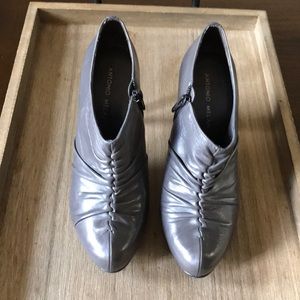 Antonio Melani Gray booties